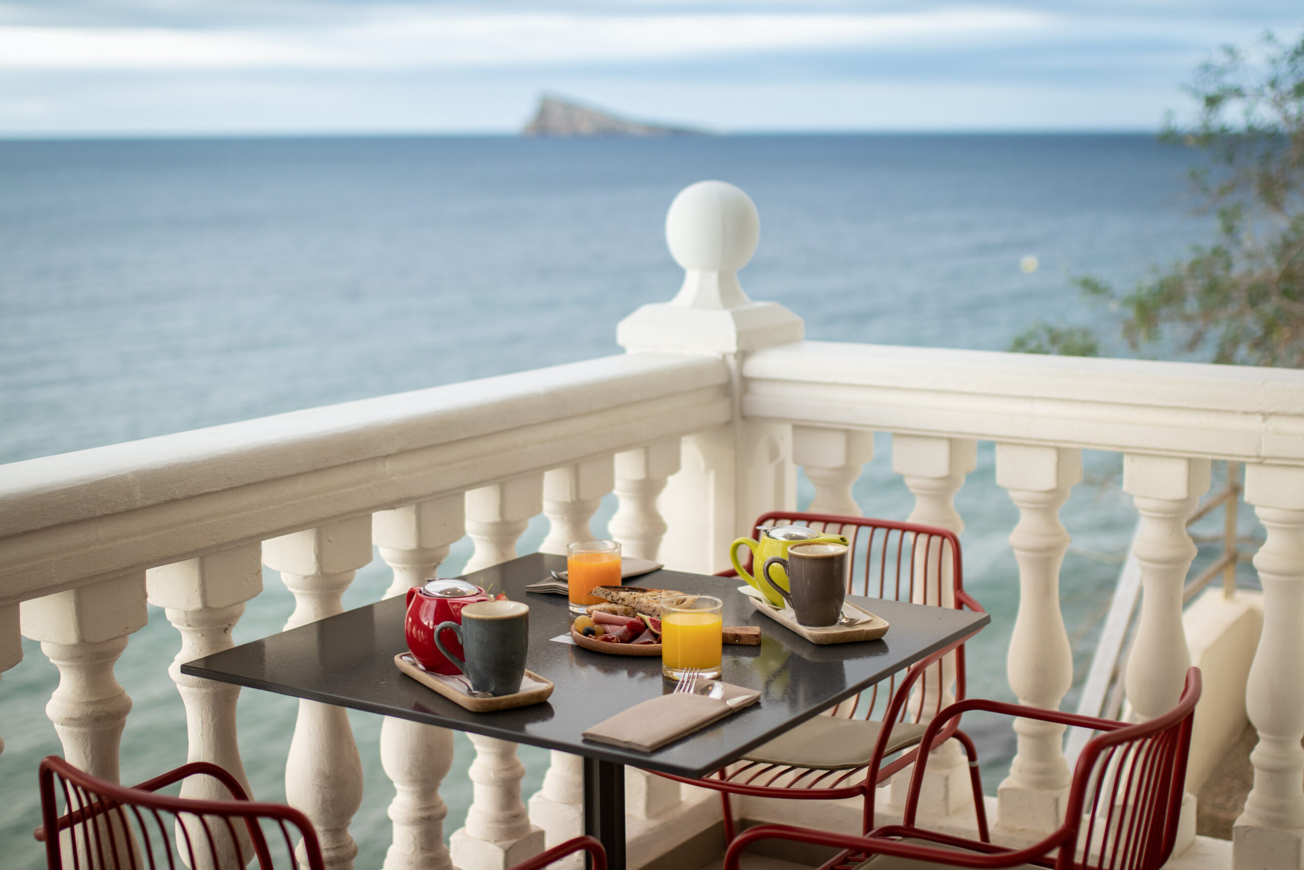Desayunar frente al Mediterráneo en Benidorm